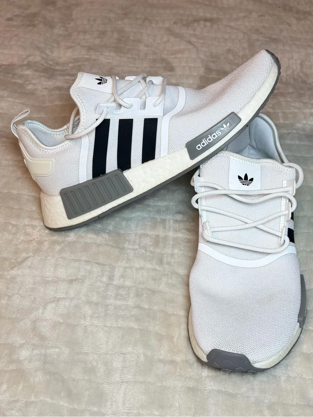 Adidas NMD_R1 Primeblue GZ9261 Cloud White Boost Sneakers Men’s 11 Athletic